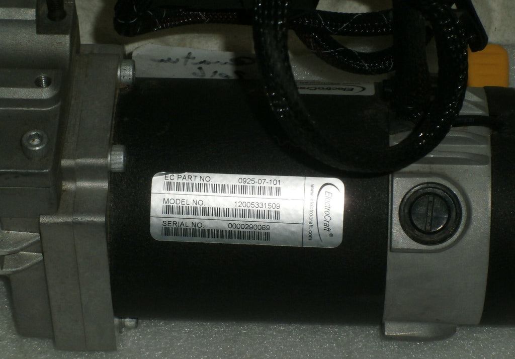 TWO QUANTUM 2016 MOTORS 925-101-006 925-101-005 MOTORS