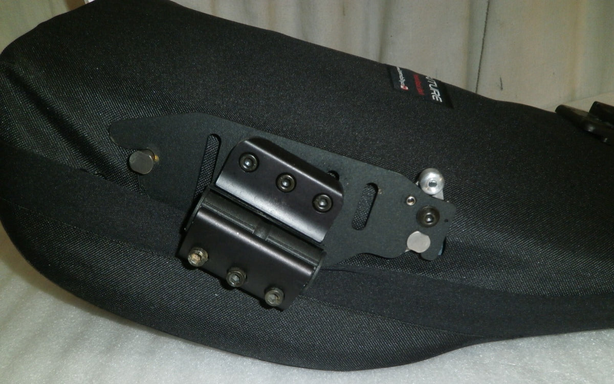 FUTURE BACK WHEELCHAIR SIZE 18X20" REG NO. 06T-24601 LOST 1 SIDE BRACKET