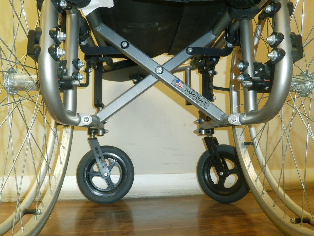 15" TiLite sx light weight folding, 18" depth (only 1 foot rest)