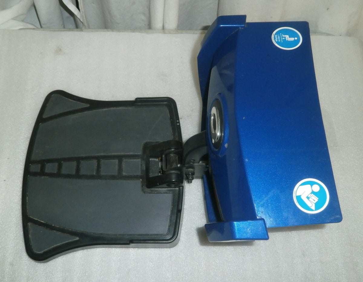 Quantum Q6 Edge Foot Rest Leg Rest with Blue Front Panel Cover