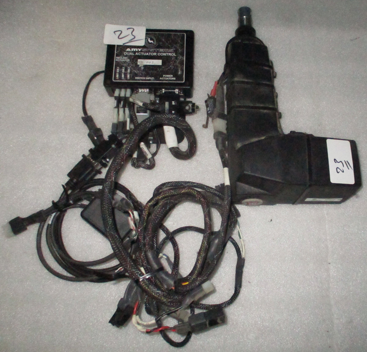 WHEELCHAIR ACTUATOR LINAK LA31-U265-02 AND DUAL ACTUATOR CONTROL-RECLINER ACT