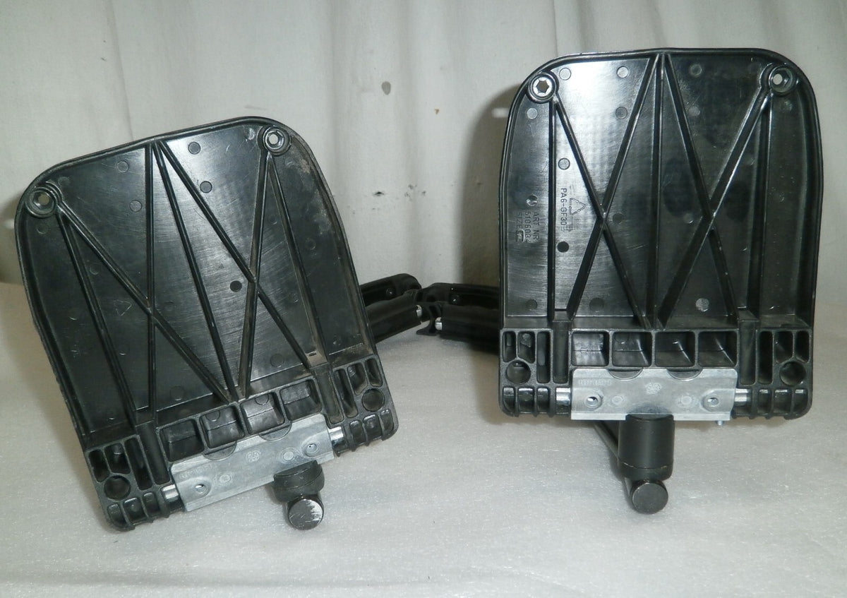 Pair of Invacare Action Leg rest for Wheelchair Very Good Condition