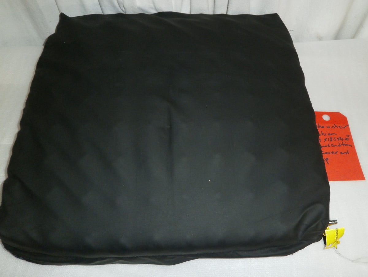 ROHO WHEELCHAIR CUSHION 19.5X18.5X4.25 INCH WITH COVER AND PUMP GOOD CONDI