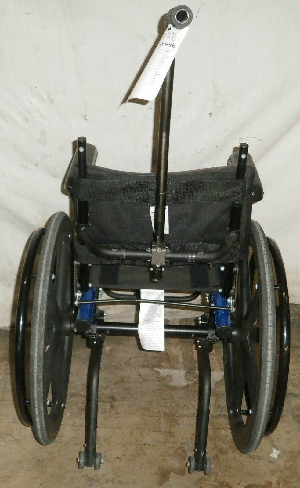 KI MOBILITY TSUNAMI TSLW003902 w.ch. 14" seat MAX CAPACITY UP TO 165 LBS
