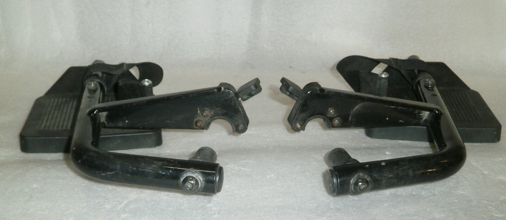 SET OF WHEELCHAIR FOOT REST GOOD CONDITION WITH MOUNT PLATES DIMENSION AS PHOTO