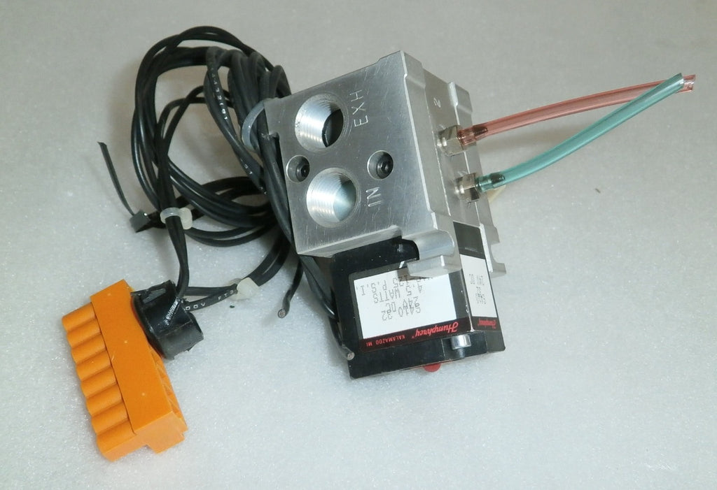 VARIAN CP-3800 PARTS SA10-32-24V AND PARTS AS PHOTO