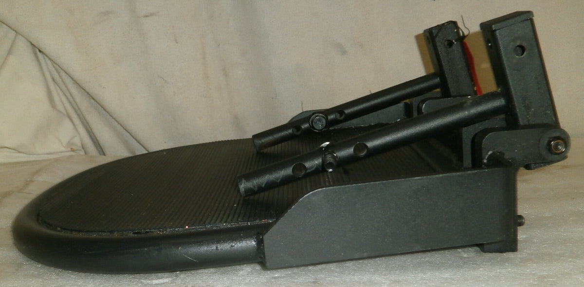 Quantum Q1450 Foot Rest with Bolts