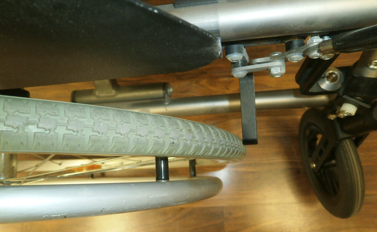 15" TiLite sx light weight folding, 18" depth (only 1 foot rest)