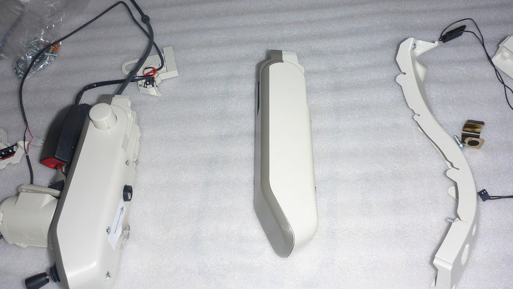 2022 HOME GLIDE STAIR LIFT ARM LET AND RIGHT AND SEAT BELT - Key Port Broken