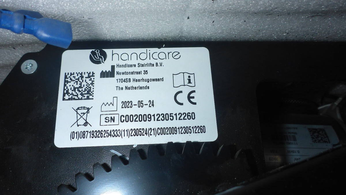 2023 HANDI CARE FREE CURVE STAIR LIFT PARTS 2 MOTORS,1 MOTOR C1000210N4A23