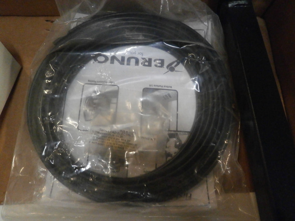 BRUNO VSL-6900 CURBSIDER NEW OPEN BOX WORKING WITH REMOTE CONTROL and Base