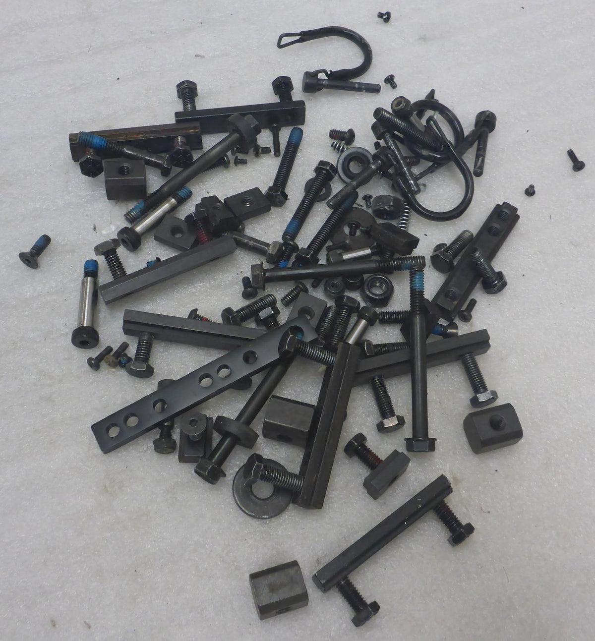 QUANTUM 6000Z WHEELCHAIR BOLTS AND PARTS USED AS PHOTO