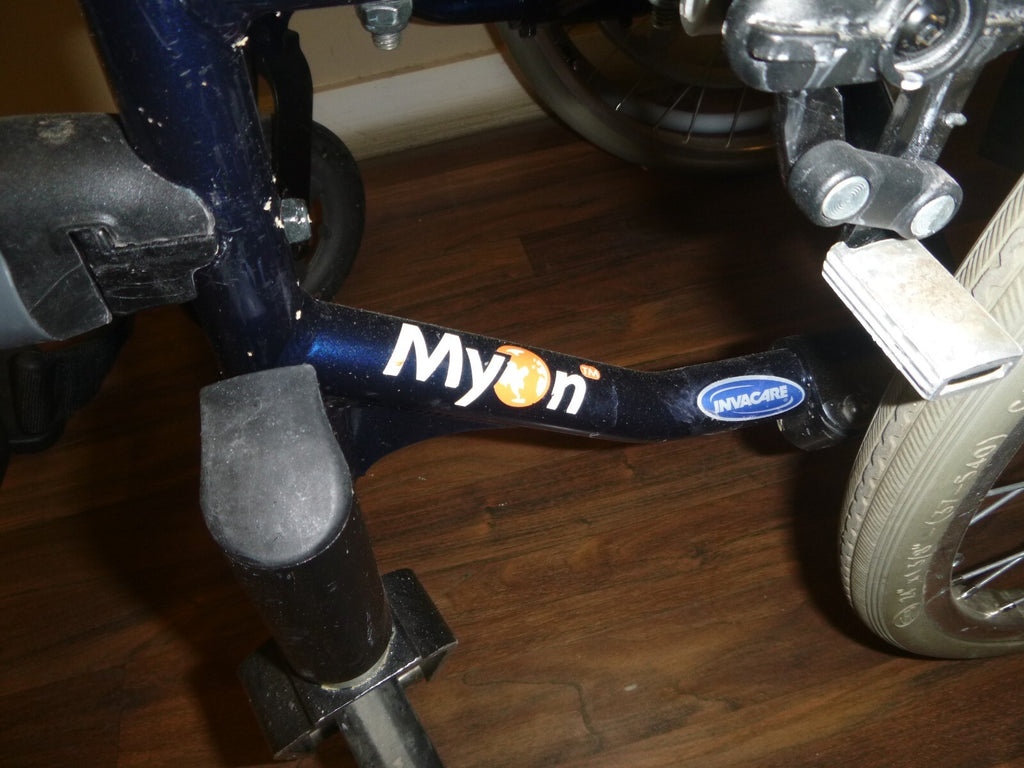 15" INVACARE ATO MYON FOLDING WHEELCHAIR 19HM009003 WITH SINGLE HAND DRIVE