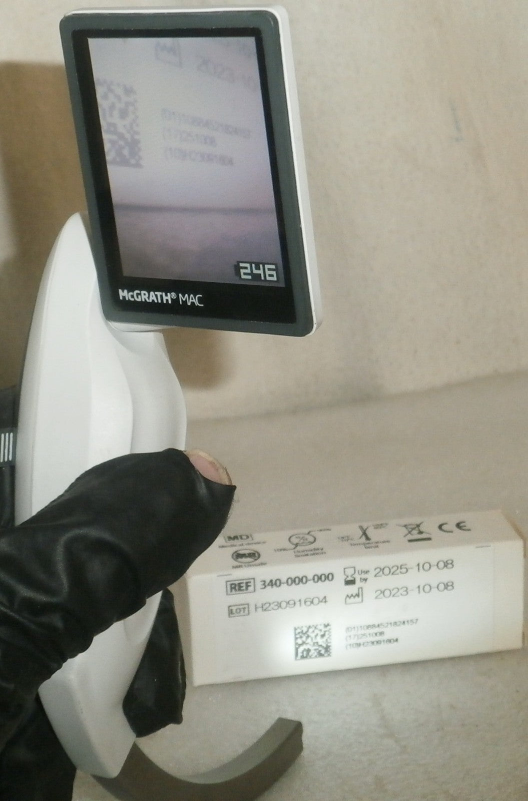 McGRATH MAC video laryngoscope w/ a new battery
