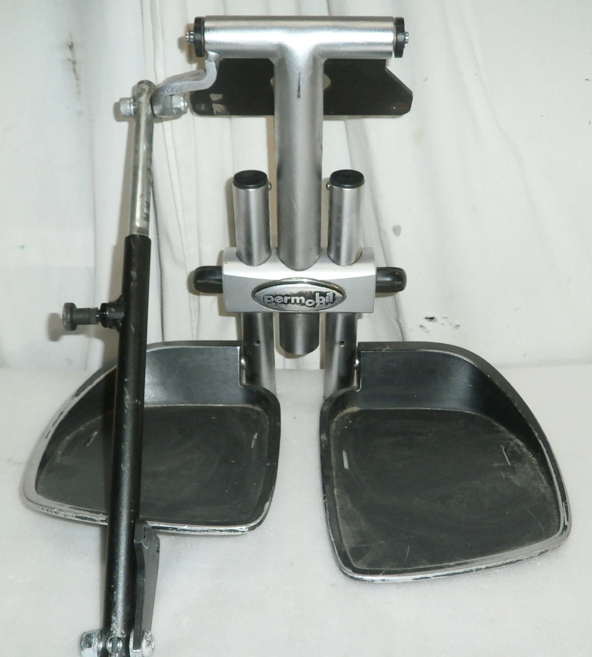 PERMOBIL WHEELCHAIR FOOTREST USED GOOD CONDITION WITH BOLTS AS PHOTO