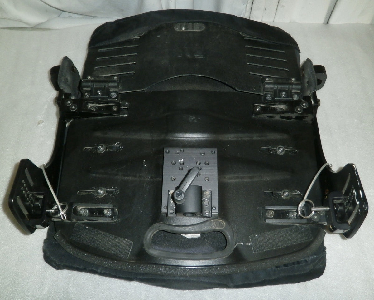 QUANTUM Q6 EDGE BACK CUSHION WITH ACCESSORIES AS PHOTO