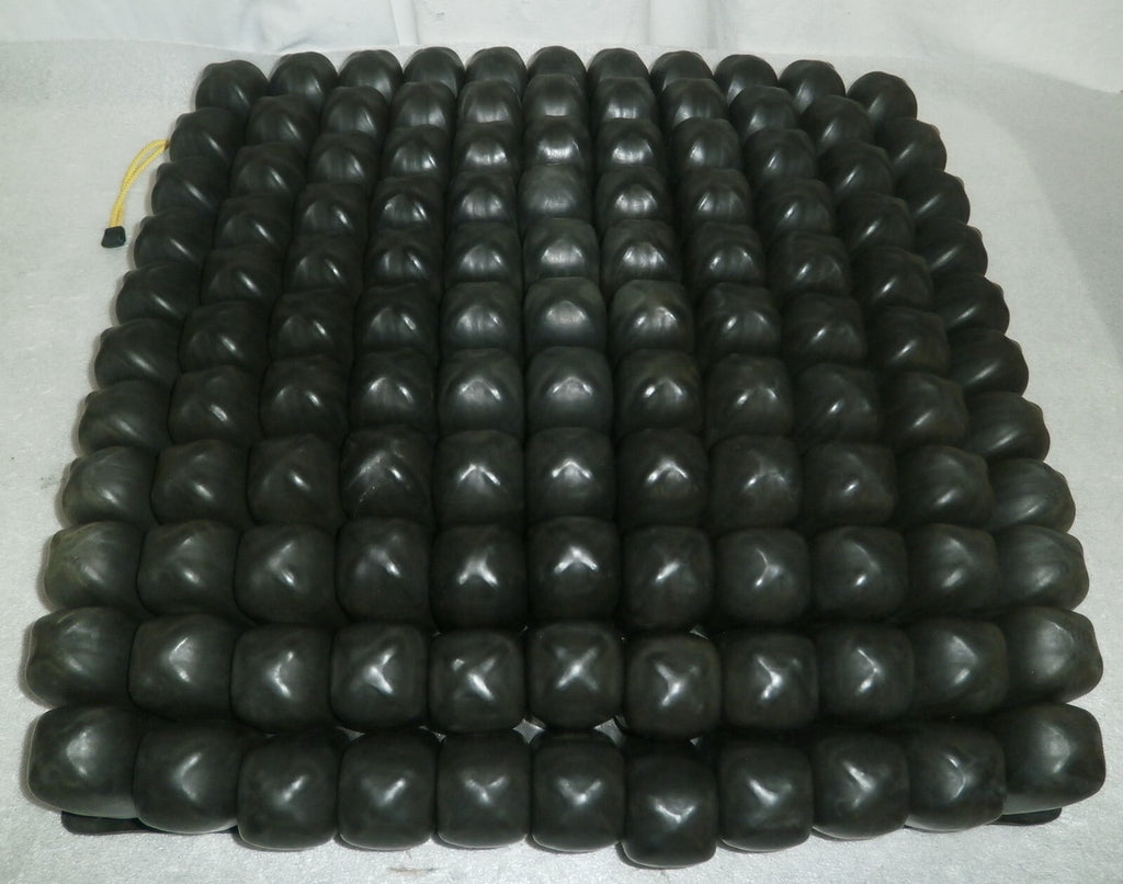 ROHO 21.25X20.25X4.25 INCH QS1111C WHEELCHAIR CUSHION W/ COVER COV-SSA1111