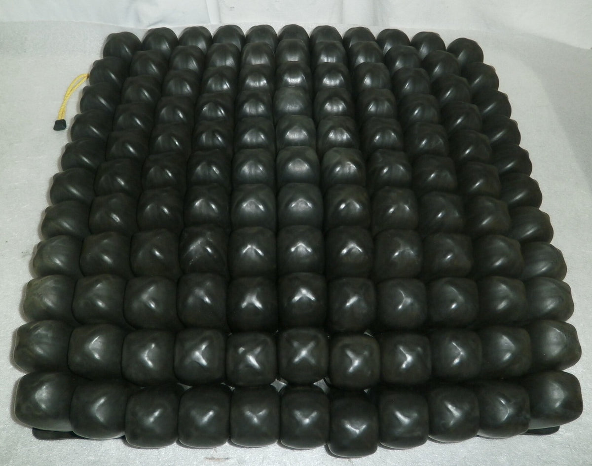 ROHO 21.25X20.25X4.25 INCH QS1111C WHEELCHAIR CUSHION W/ COVER COV-SSA1111