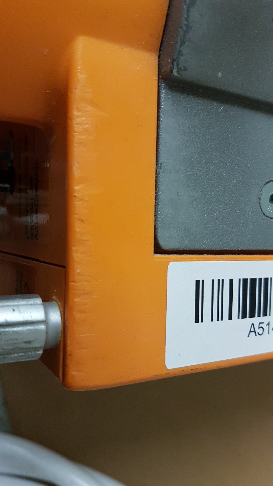 Drager Oxylog 3000 Ventilator 2M86955 w/ Hose - No Power Supply