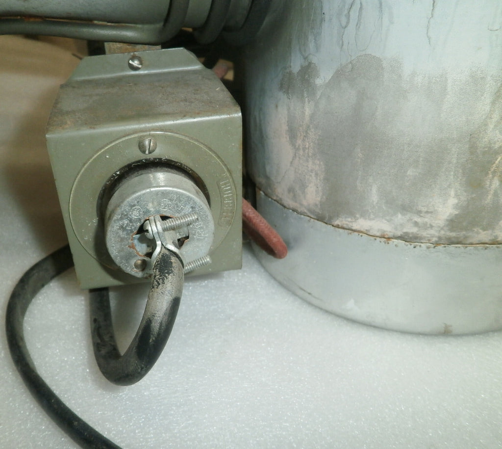Diffusion pump body Varian M6