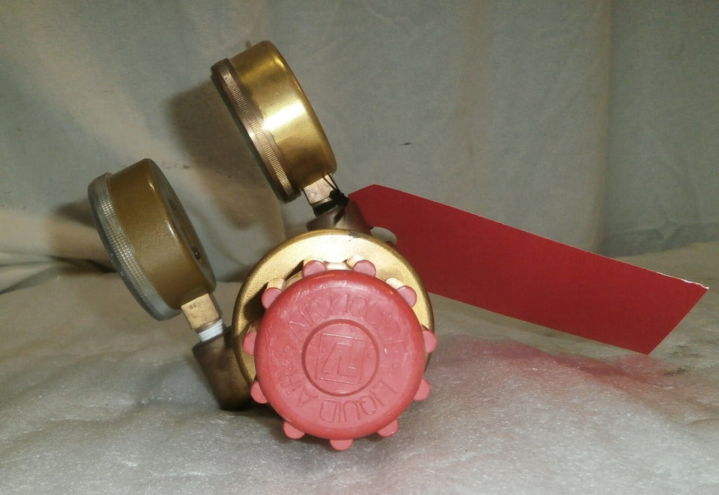 AIR LIQUID PRESSURE REGULATOR with 110-1607 AND PSI GAUGES VERY GOOD CONDITION