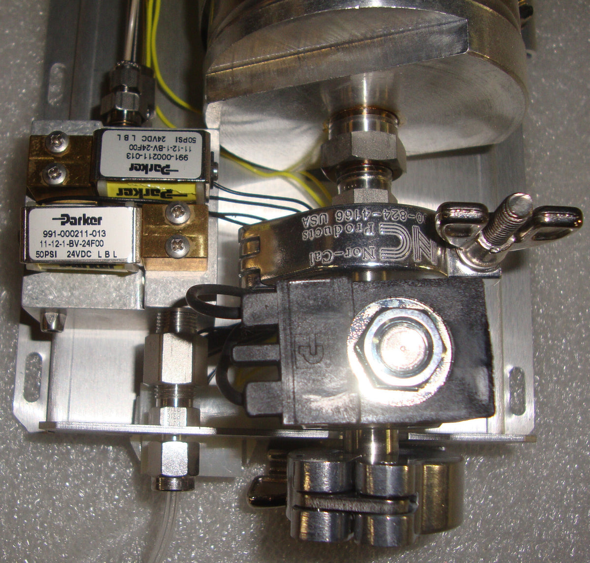 AB SCIEX TOF-TOF 5800 Chamber WITH 2 PARKER 991-000211-013