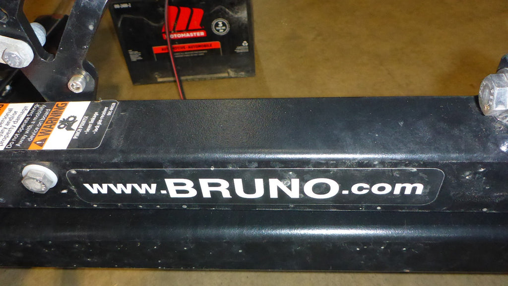 2019 BRUNO ASL-275 OUT SIDER CHAIR LIFT WORKS VERY GOOD -SIPPING SIZE 45X30"
