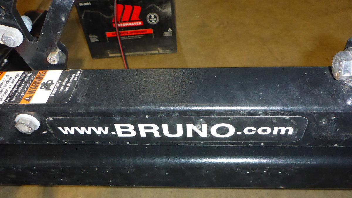 2019 BRUNO ASL-275 OUT SIDER CHAIR LIFT WORKS VERY GOOD -SIPPING SIZE 45X30"
