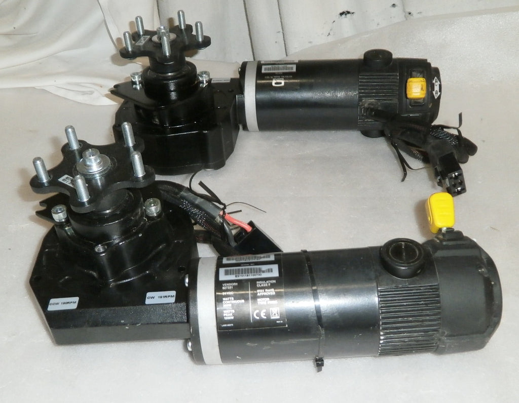 QUICKIE PRIDE MOBILITY MOTORS MOT 1810170-01 AND 1810171-01 VERY GOOD