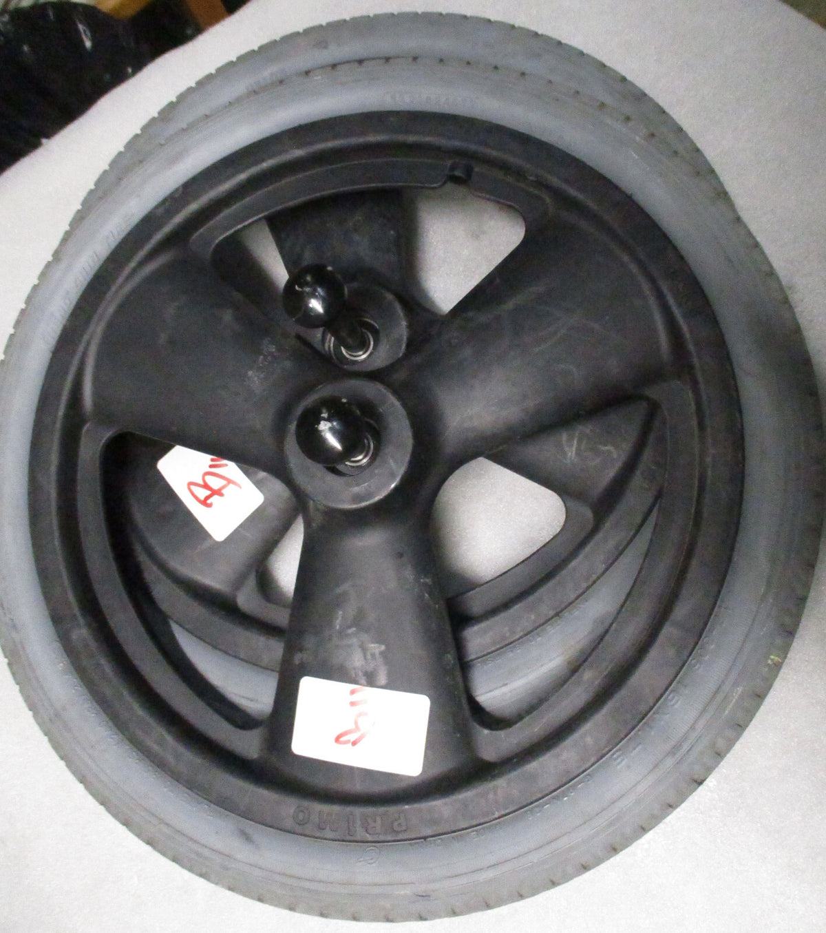 PRIMO WHEELS 16 x 1.75 WITH RIMS GOOD CONDITION WITH AXIS