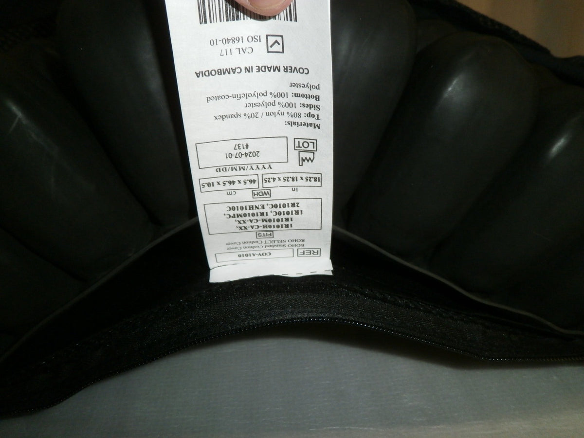 ROHO WHEELCHAIR CUSHION 18.25X18.25X4.25 " WITH COVER AND PUMP GOOD CONITION