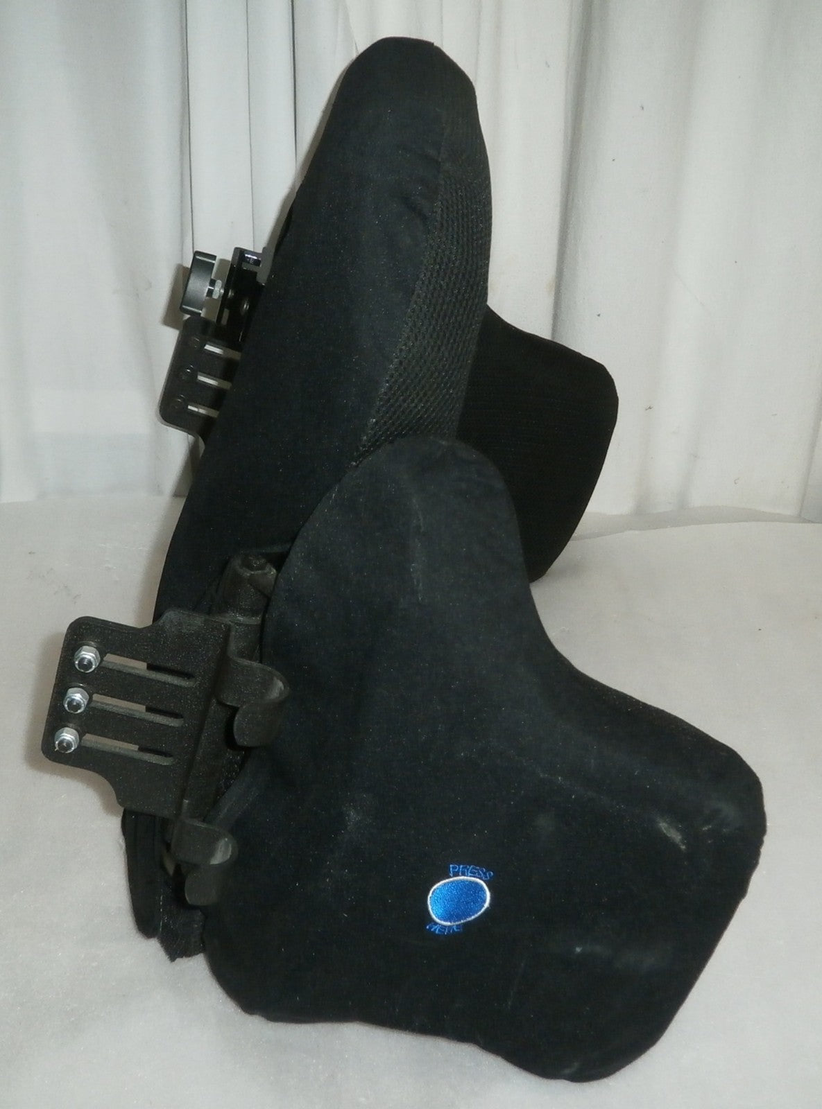 JAY INCOMPASS BACK 20X18 INCH WITH ACCESSORY AS PHOTO GOOD CONDITION
