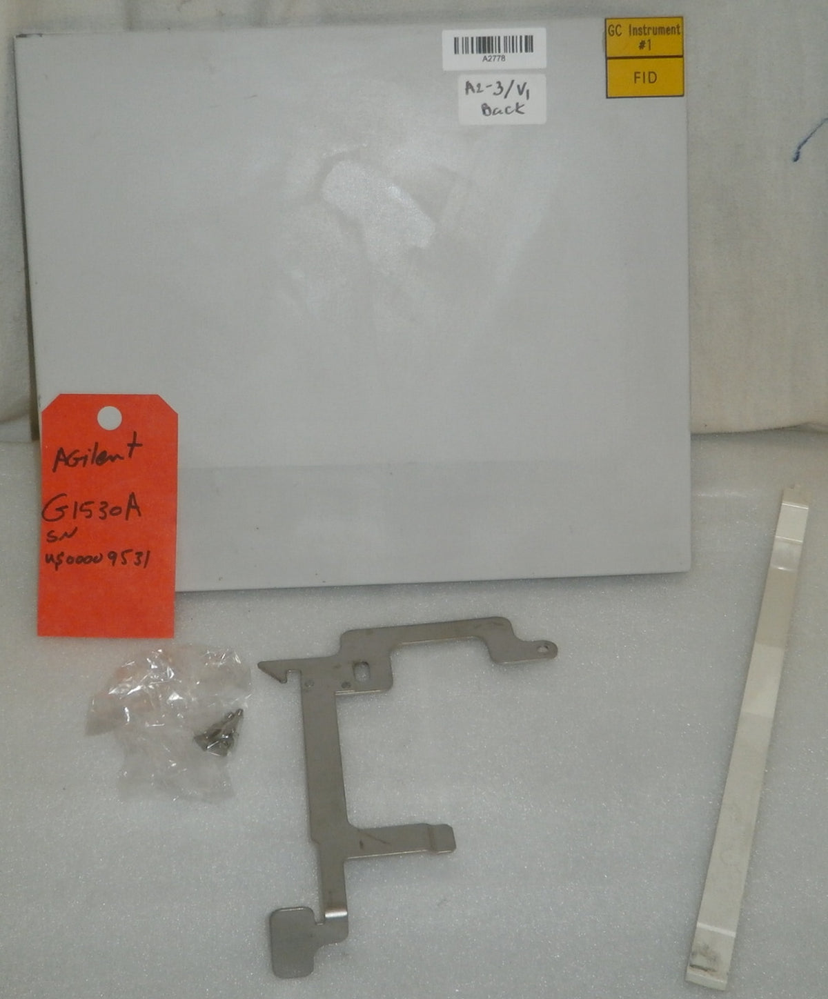 GC DOOR WITH PARTS FROM AGILENT G1530A AS PICTURES