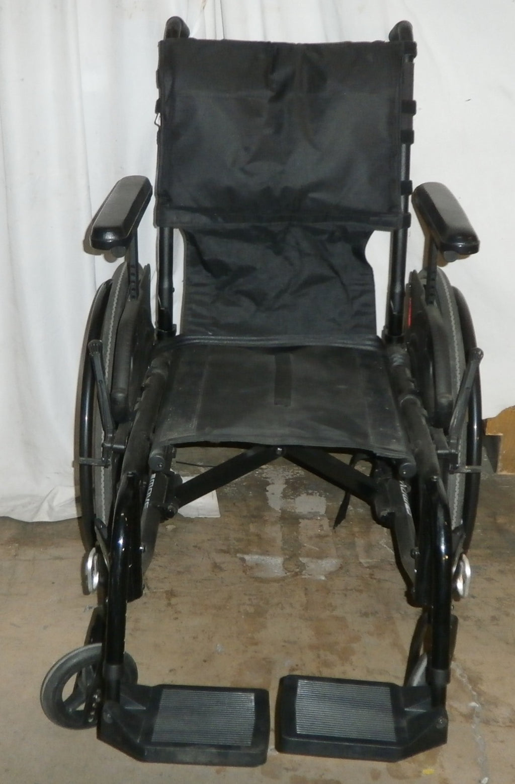 MOTION COMPOSITE MANUAL FOLD WHEELCHAIR 2022 18" SEAT WIDTH, ADJUSTABLE HEIGHT