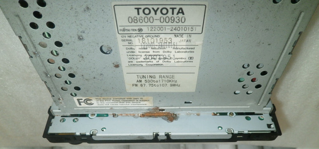TOYOTA RADIO STEREO FM 08600-00930 CD PLAYER OEM USED VERY GOOD CONDITION