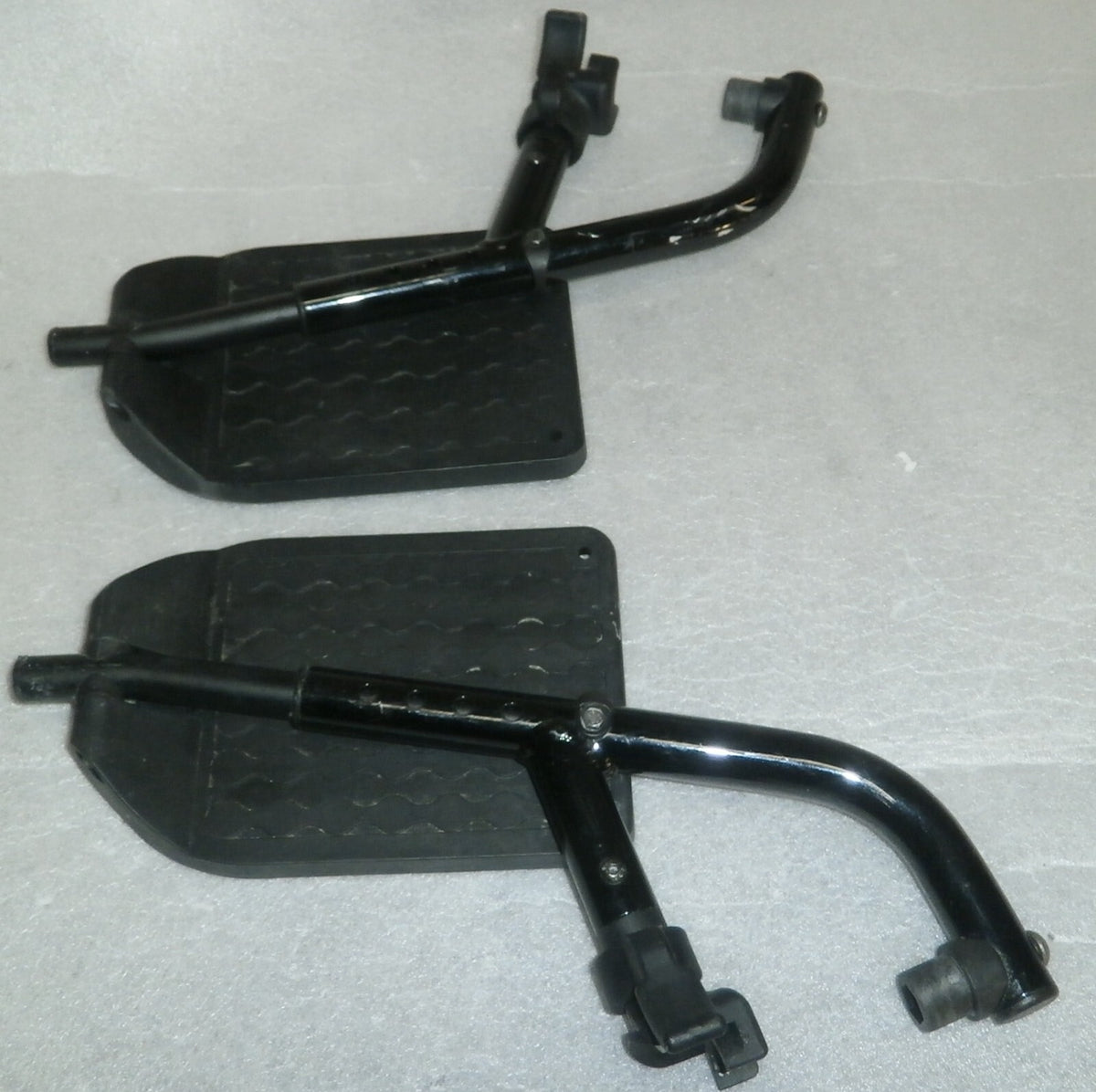 SET OF 2 WHEELCHAIR FOOT REST FRAMES DIMENSION AS PHOTO