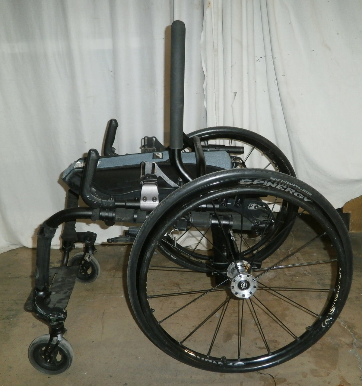 2022 18" MOTION APEX WHEELCHAIR RIGID w/ 23" SPINERGY WHEELS