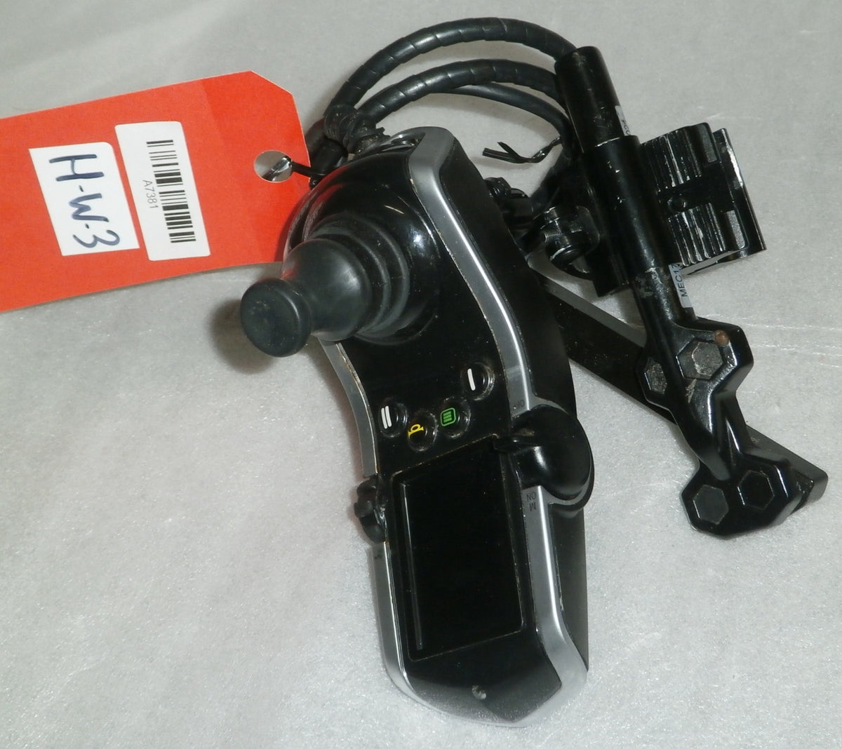 WHEELCHAIR JOYSTICK Q-Logic 3,4 keys WITH SWING AWAY ARM VERY GOOD CONDITION