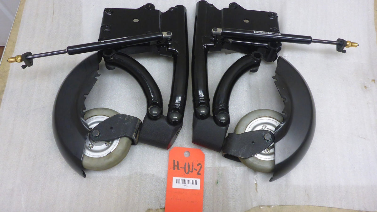 Set of 2 TDX SP Power Wheel Chair Front Parts With Casters & Fenders Very Good