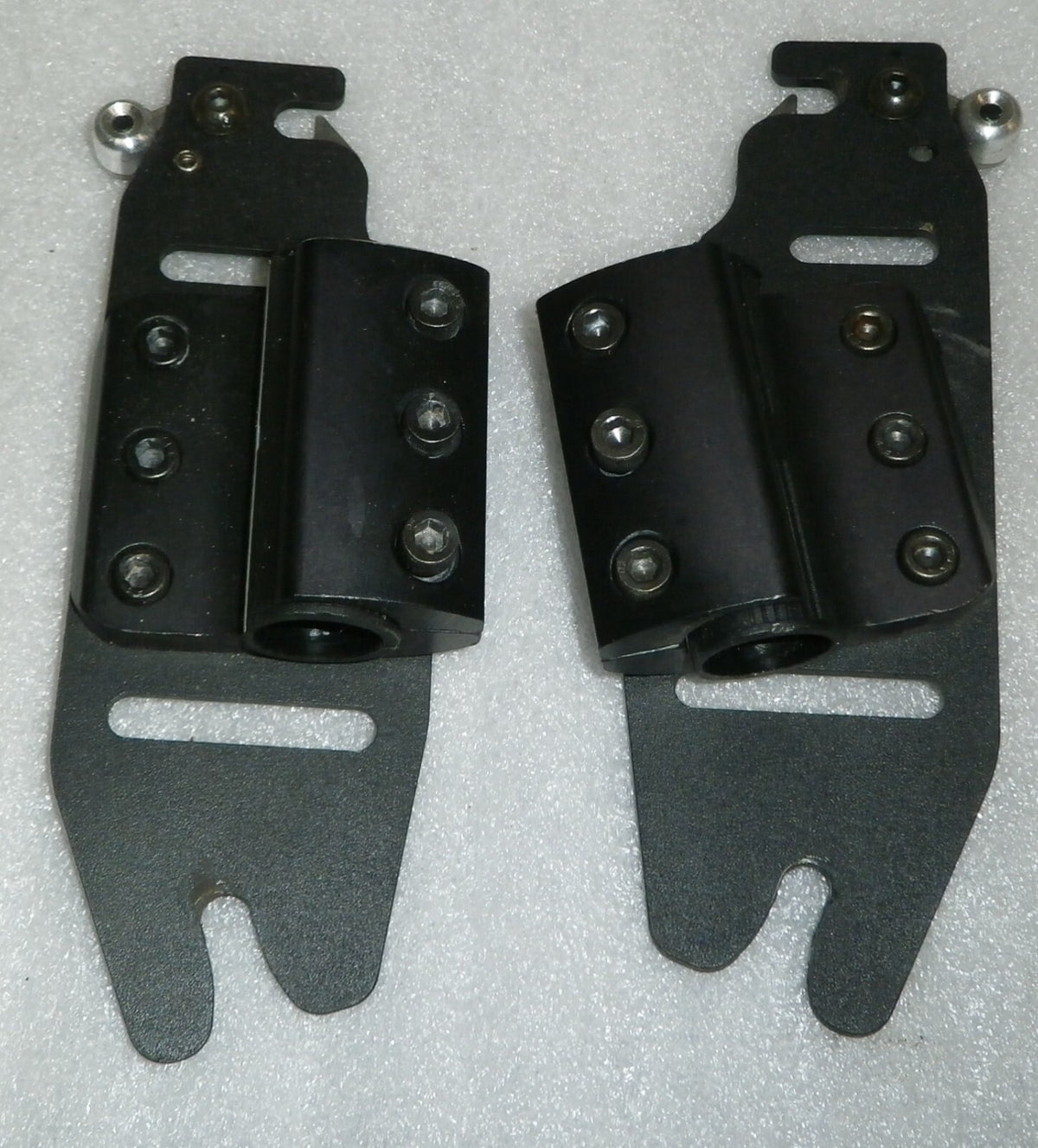 SET OF 2 Future Mobility WHEELCHAIR BACK SUPPORT BRACKET GOOD AS PICTURE