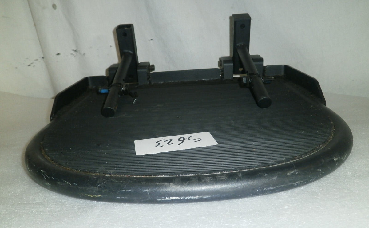 QUANTUM Q1450 FOOTREST WITH BOLTS VERY GOOD CONDITION