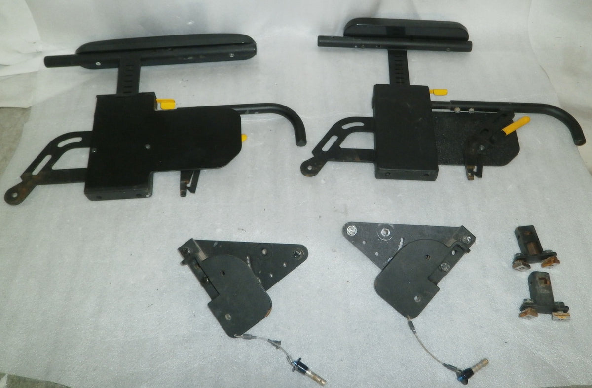 QUICKIE XPERIENCE WHEELCHAIR ARMREST AND ALL ACCESSORYAS PHOTO GOOD CONDITION