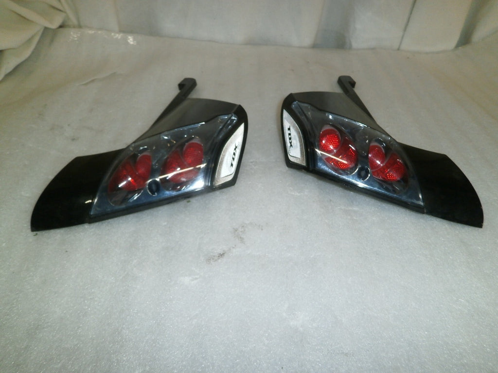 Set of 2 Invacare TDX SP2 Taillight Reflector Fender very Good Condition