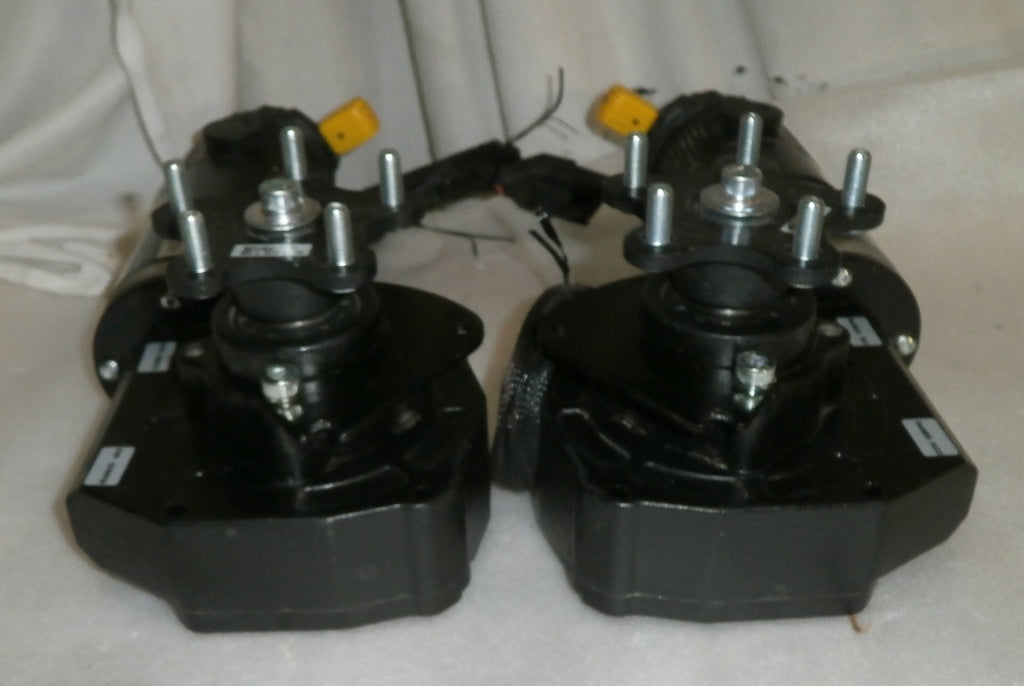 QUICKIE PRIDE MOBILITY MOTORS MOT 1810170-01 AND 1810171-01 VERY GOOD