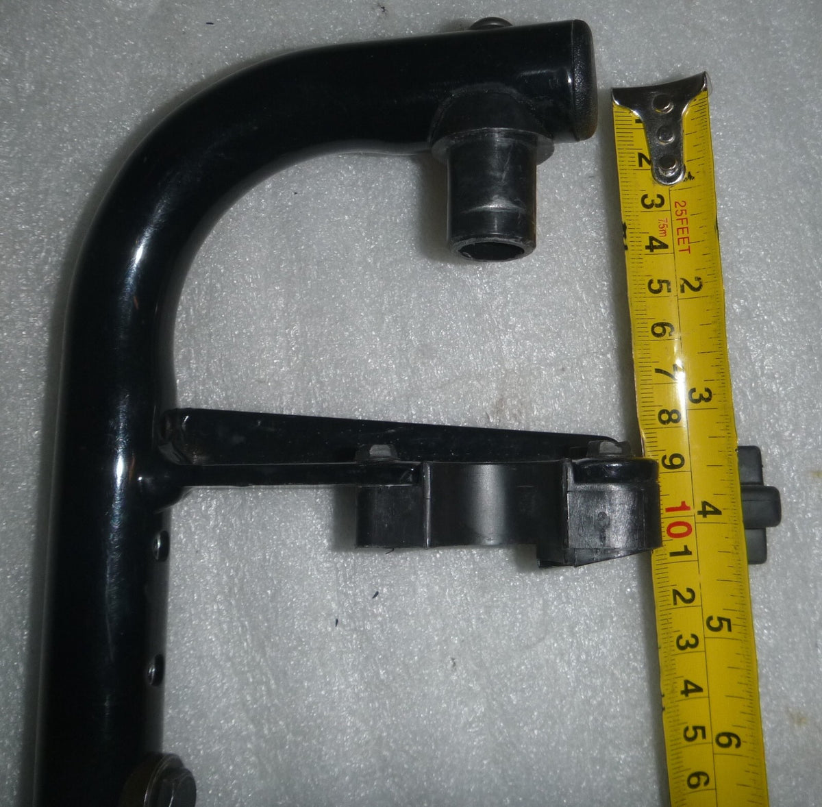 SET OF WHEELCHAIR FOOT REST GOOD CONDITION WITH MOUNT PLATES DIMENSION AS PHOTO