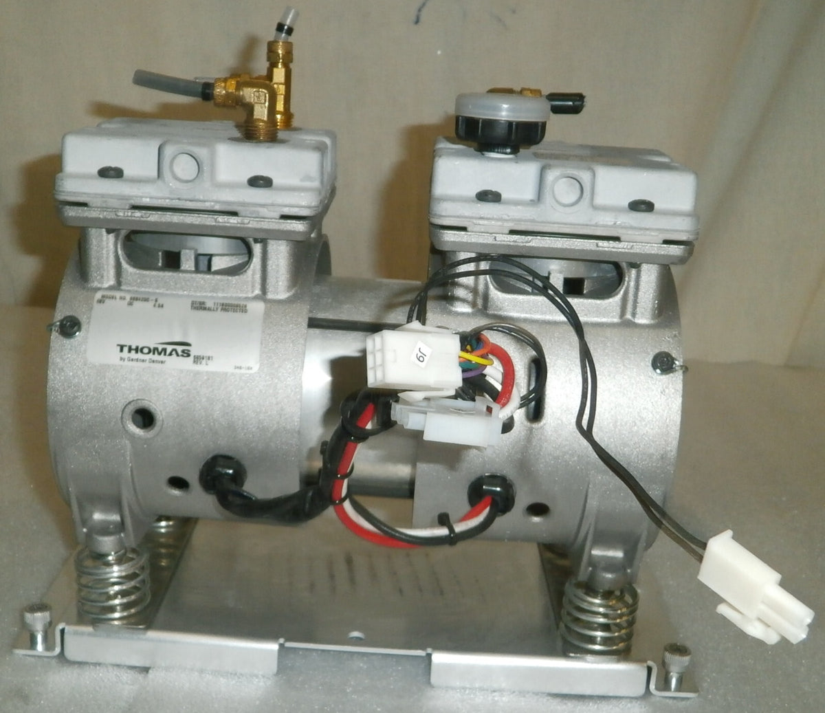 AMETEK PITTMAN 317333 Thomas 669420C Vacuum Pump