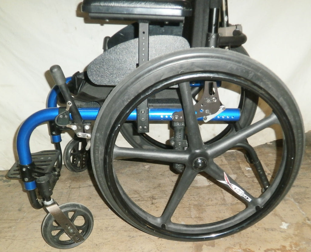 KI MOBILITY TSUNAMI TSLW003902 w.ch. 14" seat MAX CAPACITY UP TO 165 LBS