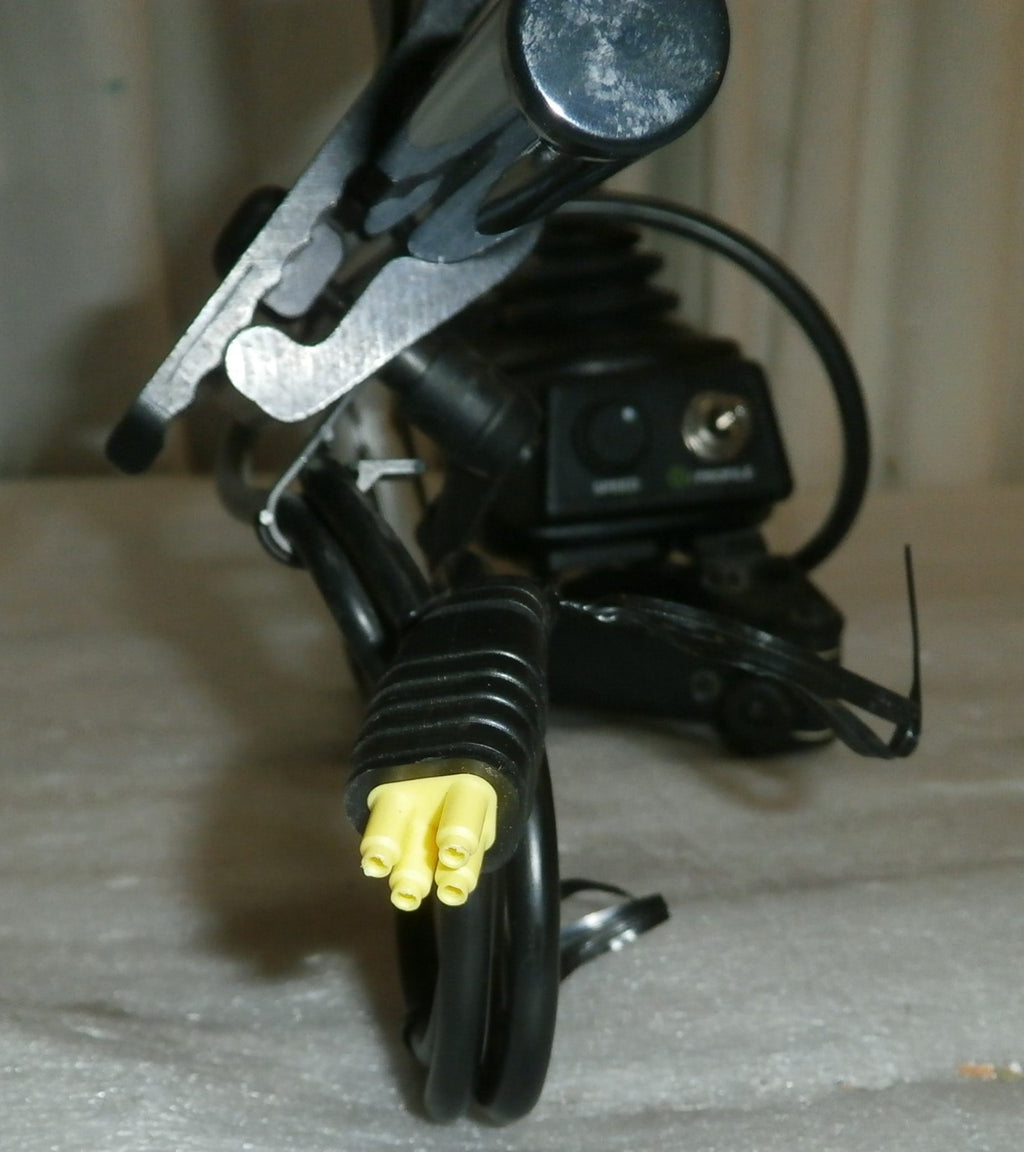 PERMOBIL R-NET JOYSTICK D51624-02 WITH SCREEN AND SWING AWAY ARMREST GOOD C