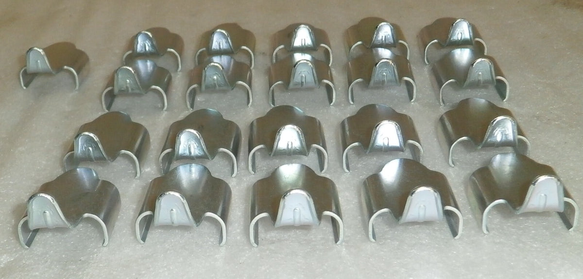 Lot of 21 pcs Camoplast Guide Track Clip 012-0106