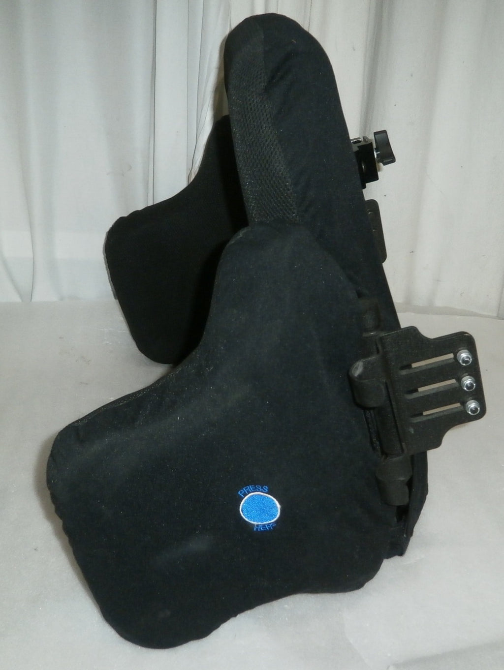 JAY INCOMPASS BACK 20X18 INCH WITH ACCESSORY AS PHOTO GOOD CONDITION